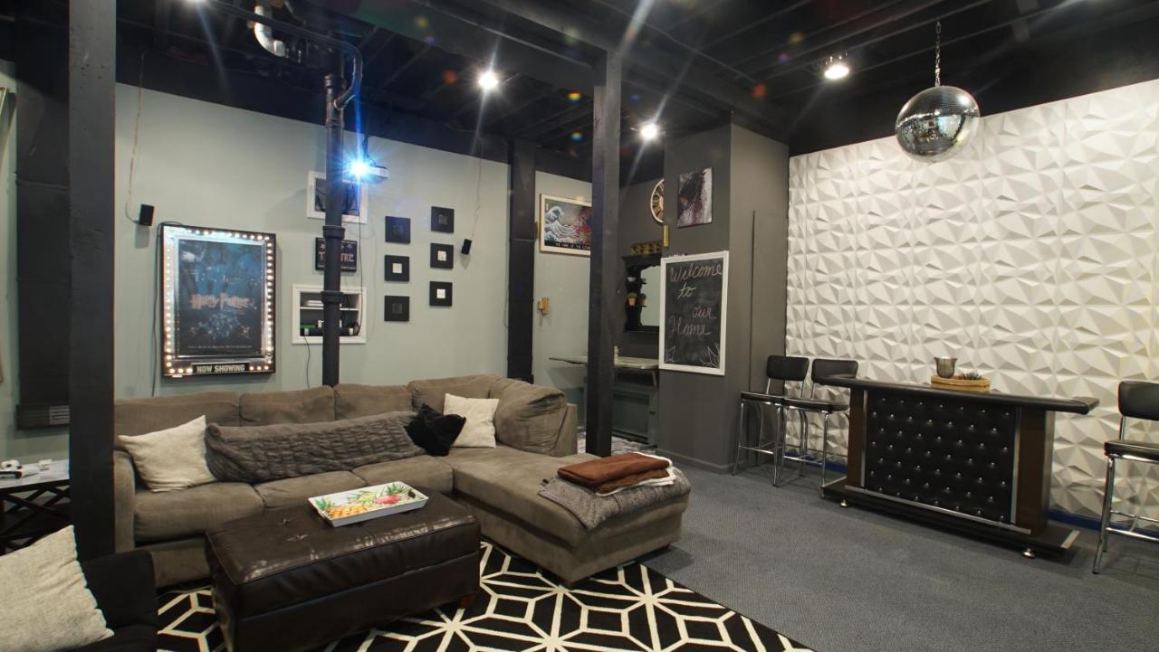 160Inch Home Movie Theater- Great For Movie Night! Omaha Dış mekan fotoğraf